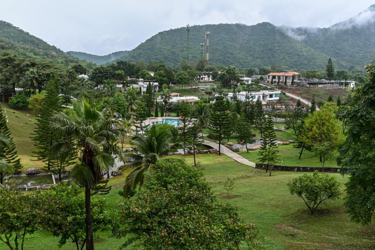 Swiss Valley Hip Resort Szuanphung Kültér fotó